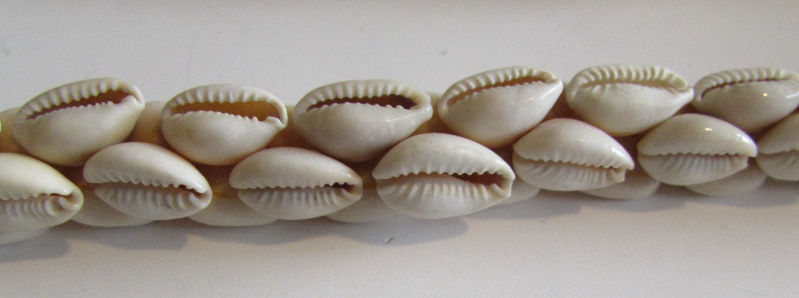 Vtg Sea Shell Necklaces 3 Layer Hawaiian Seashell