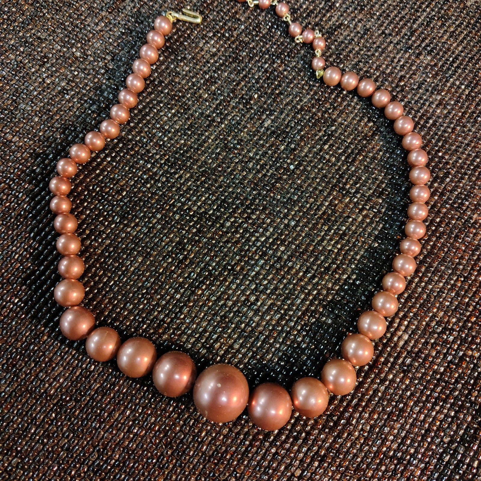 vintage big pink pearls neckless estate hard to find beautifull to any outfit.