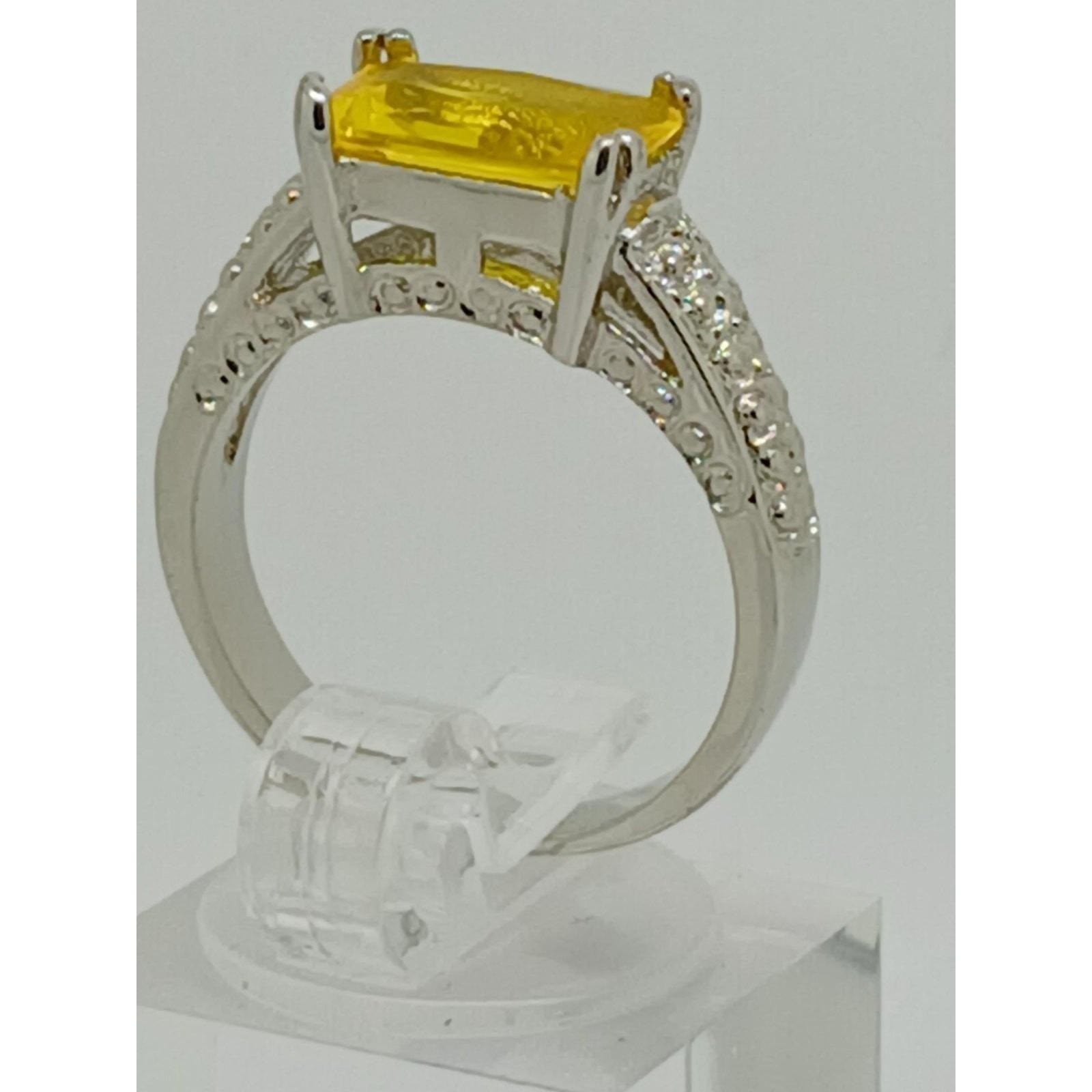 Vintage 1990s Yellow Radiant Cut 3ct CZ Cocktail Ring Silver Tone Size 8 NOS