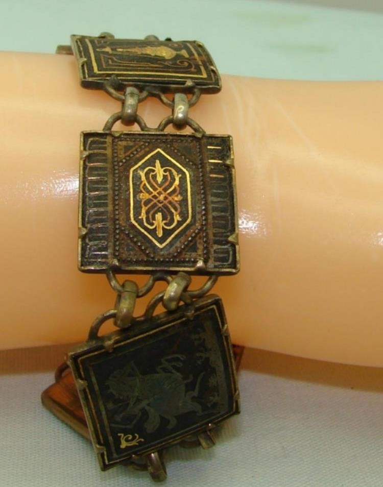Vintage Damascene Toledo Spain Buildings Horse Solider Designs Link Bracelet