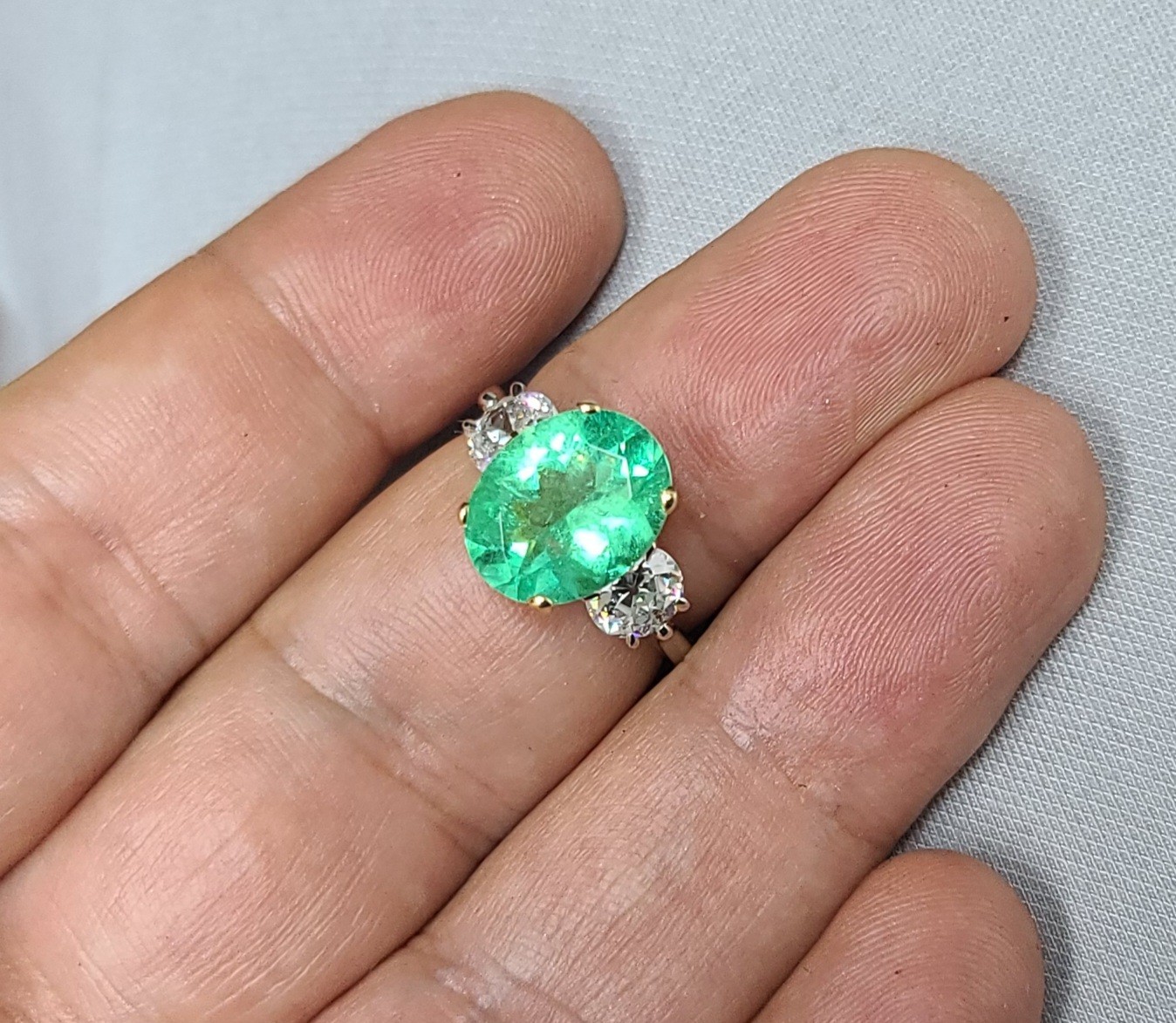 14k Two-tone Gold Engagement Ring 3.57ct.Natural Colombian Emerald Oval GIA CERT