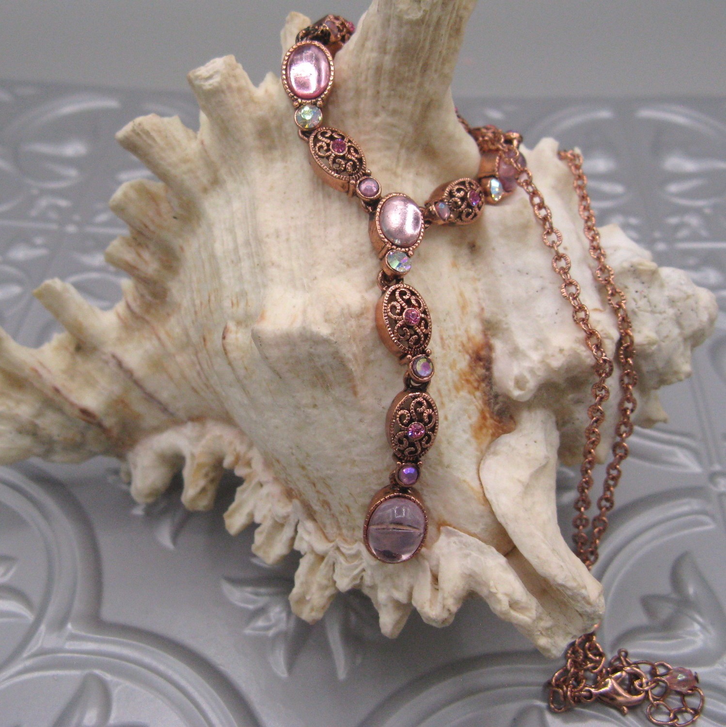 AVON Vtg 2005 Coppertone And Pink Y Necklace And Pierced Earrings Set With Box