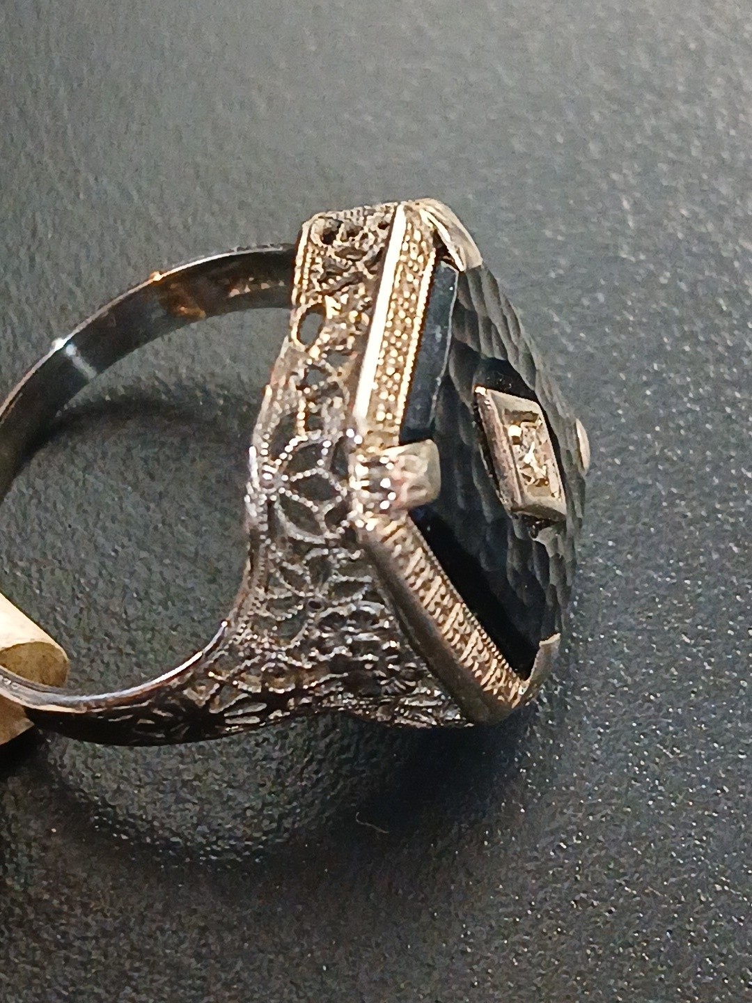 14k White Gold Vintage Ring. Size 5