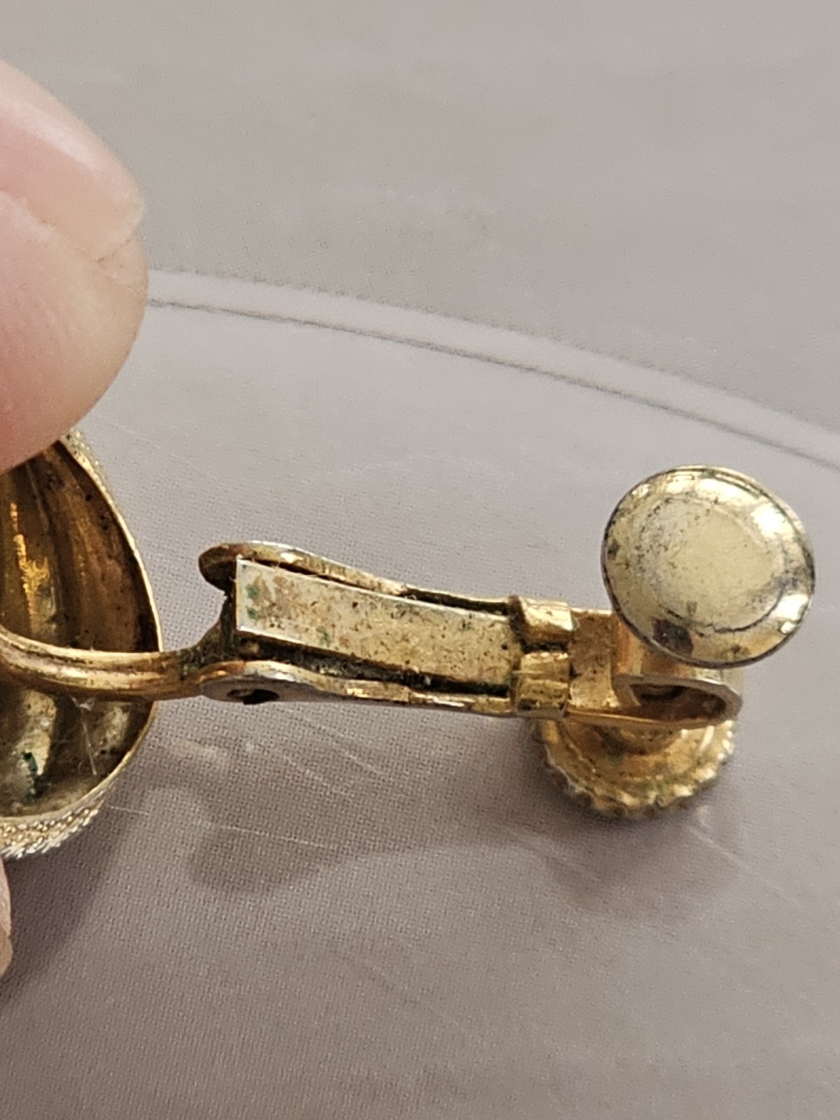 Vintage Adjustable Clip On Earrings In Vendome Armadilla Style. Gold Tone. 1950s