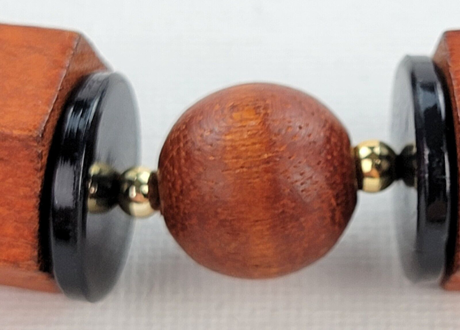 Wooden Beaded Necklace Mid Century Modern 29″ Reddish Brown Statement Vintage