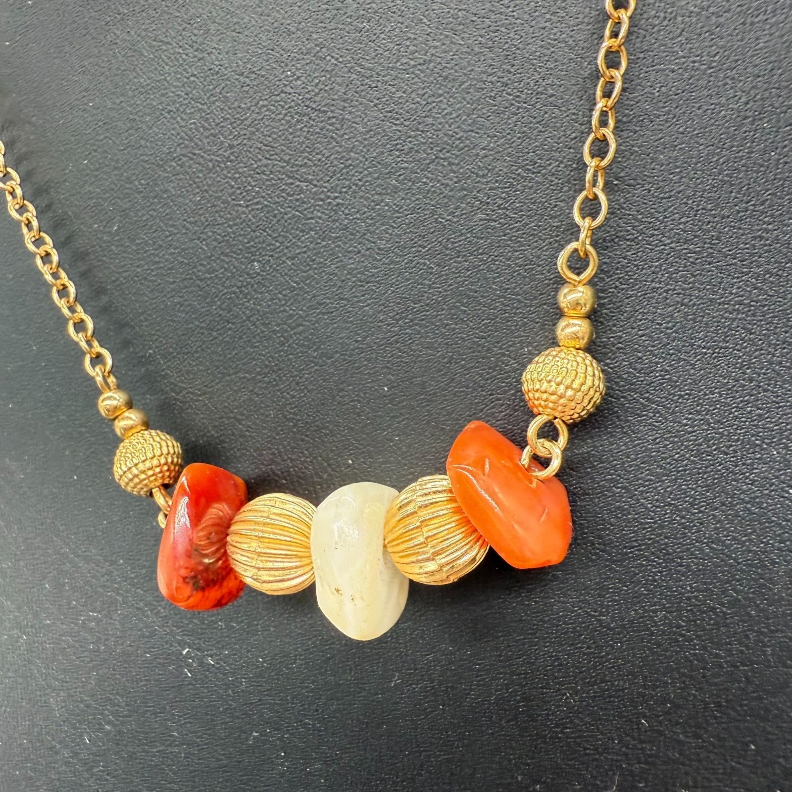 VTG Avon Necklace Beaded Gold Tone Orange Cream Signed 18.5 Inches