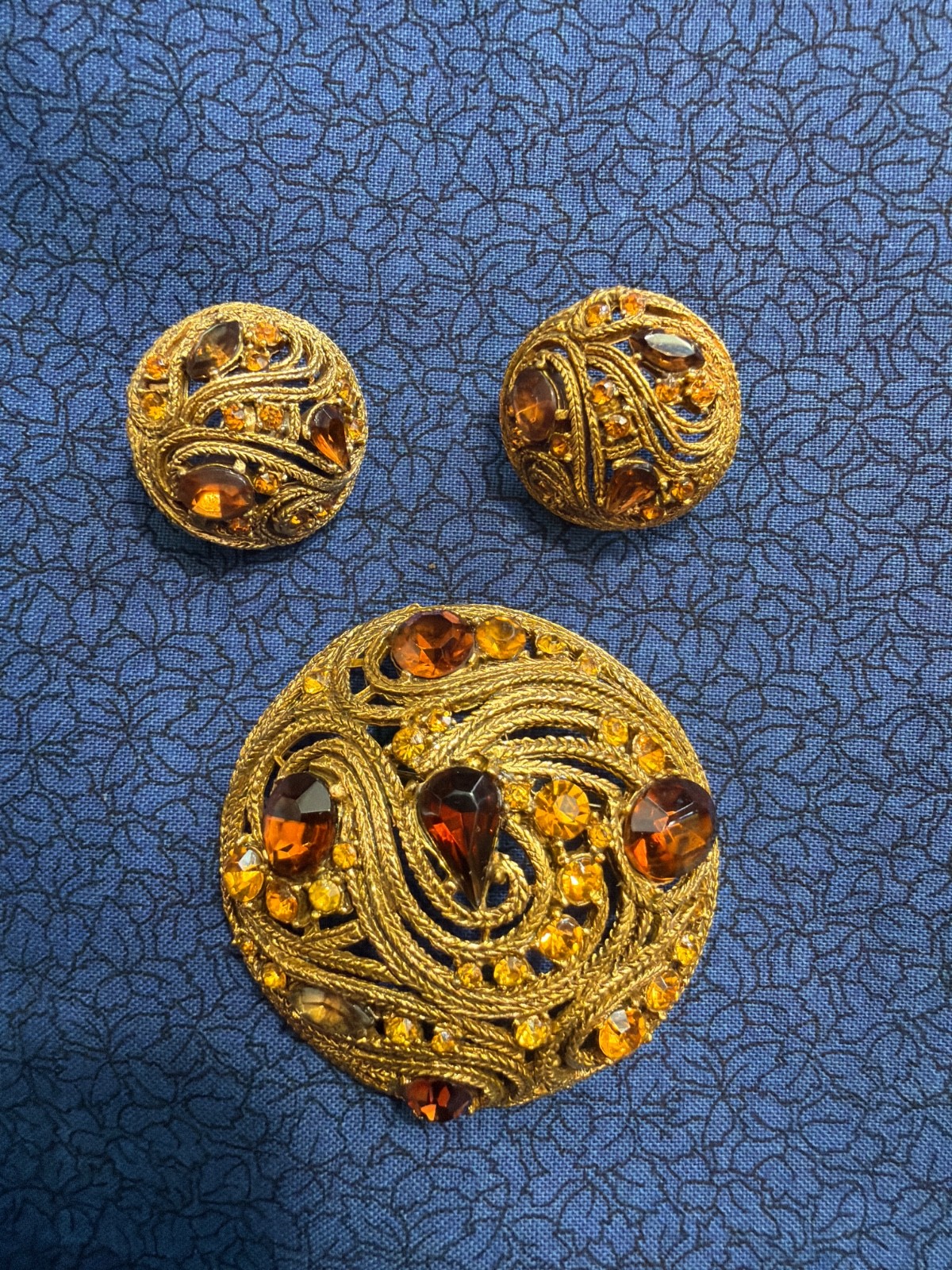 La Roco Doomed Brooch and earrings