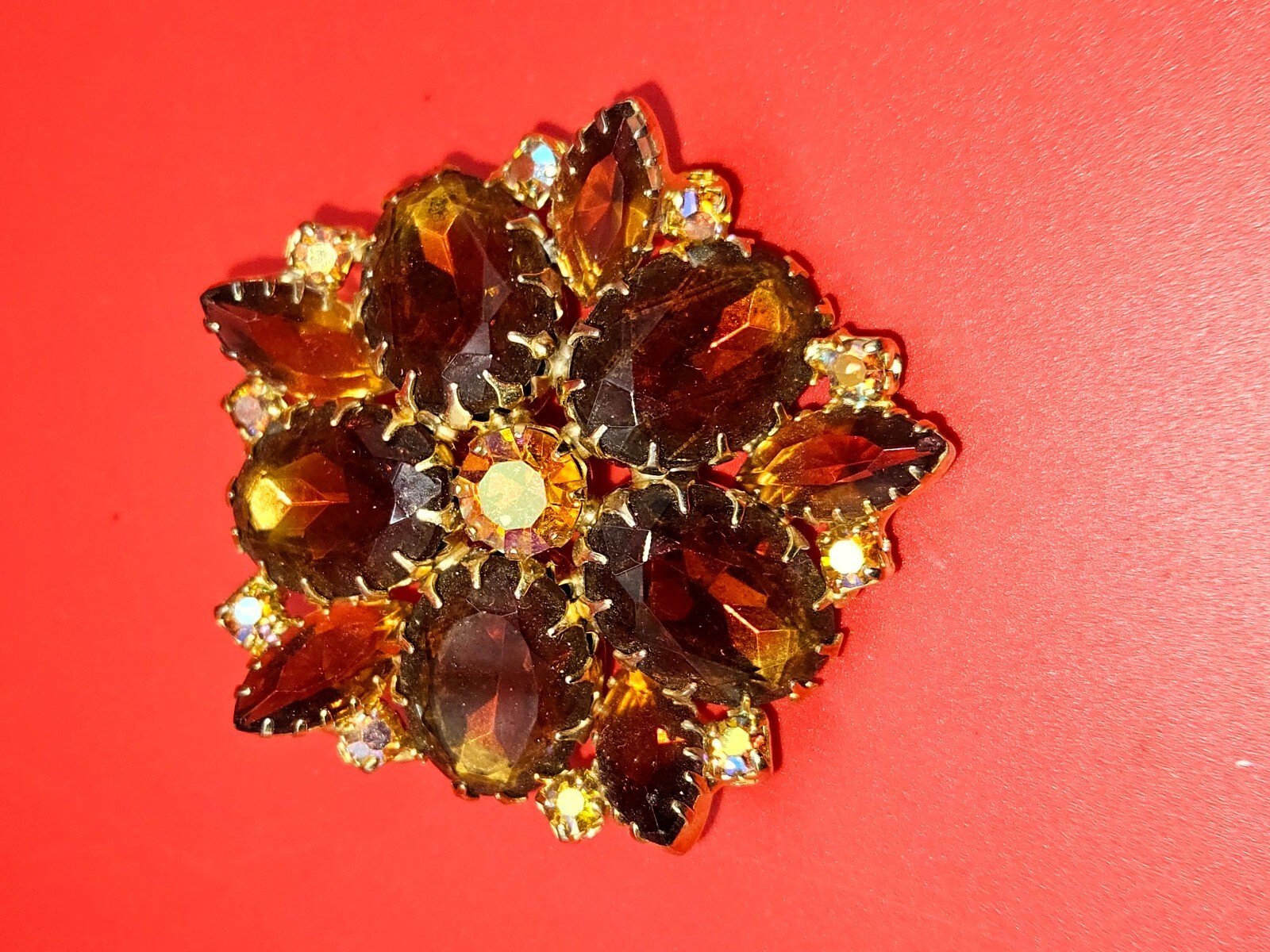 Topaz Amber Brown Layered Rhinestone Vintage Brooch Pin Juliana Style Sawtooth
