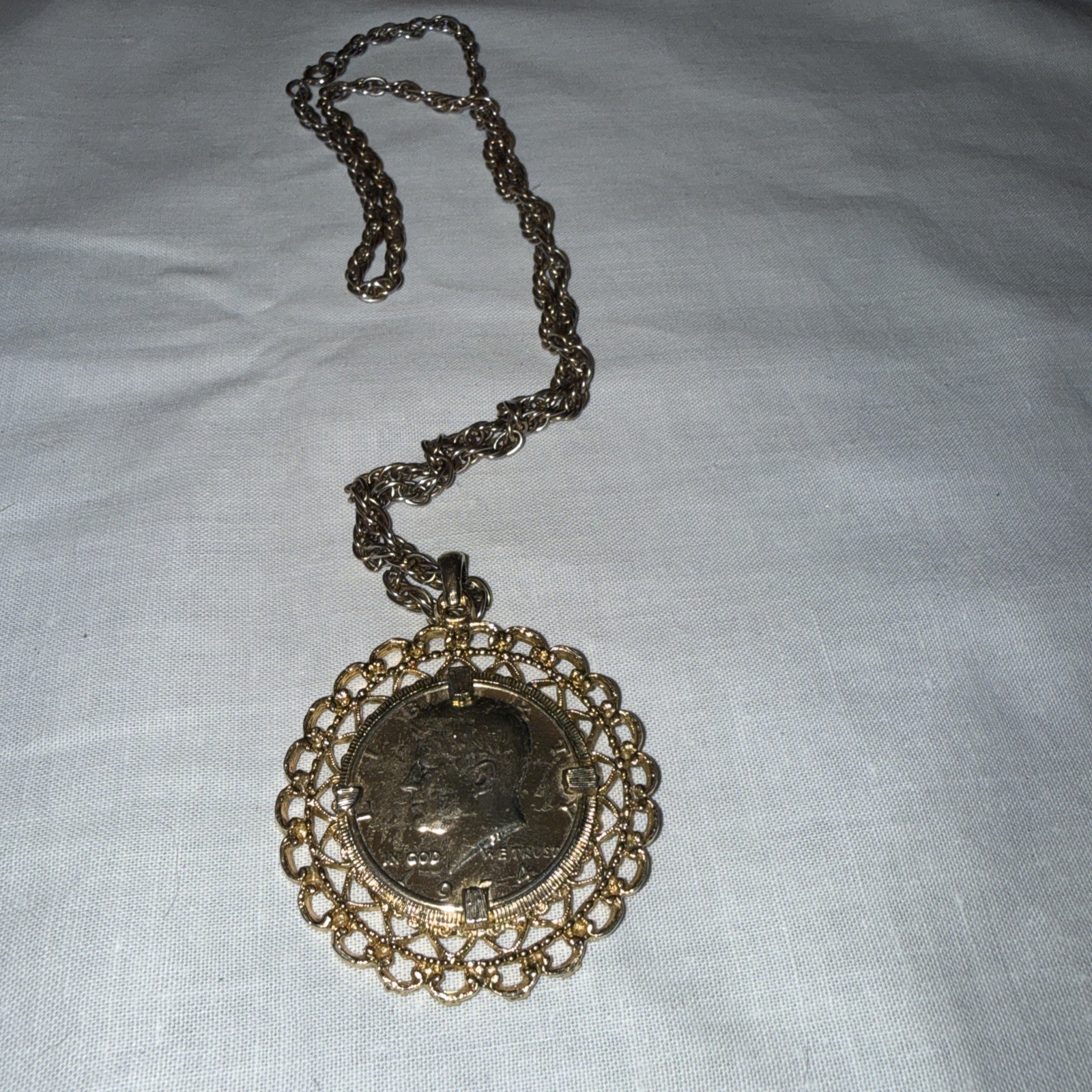 Vintage 1972 Kennedy Half Gold plated Pendant Necklace Chain 24″ Revere Mfg
