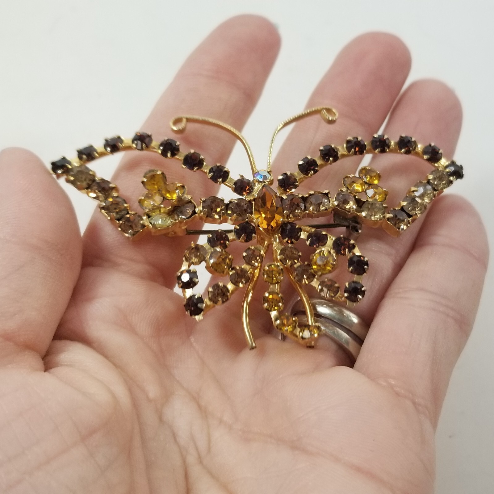 Stunning Brown/Amber Tone Austrian Brooch Flutter Wings Gold Tone Large