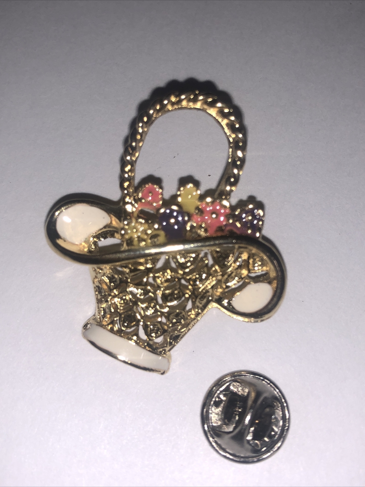 Vintage flower basket brooch pin gold toned multi color Gardener Floral