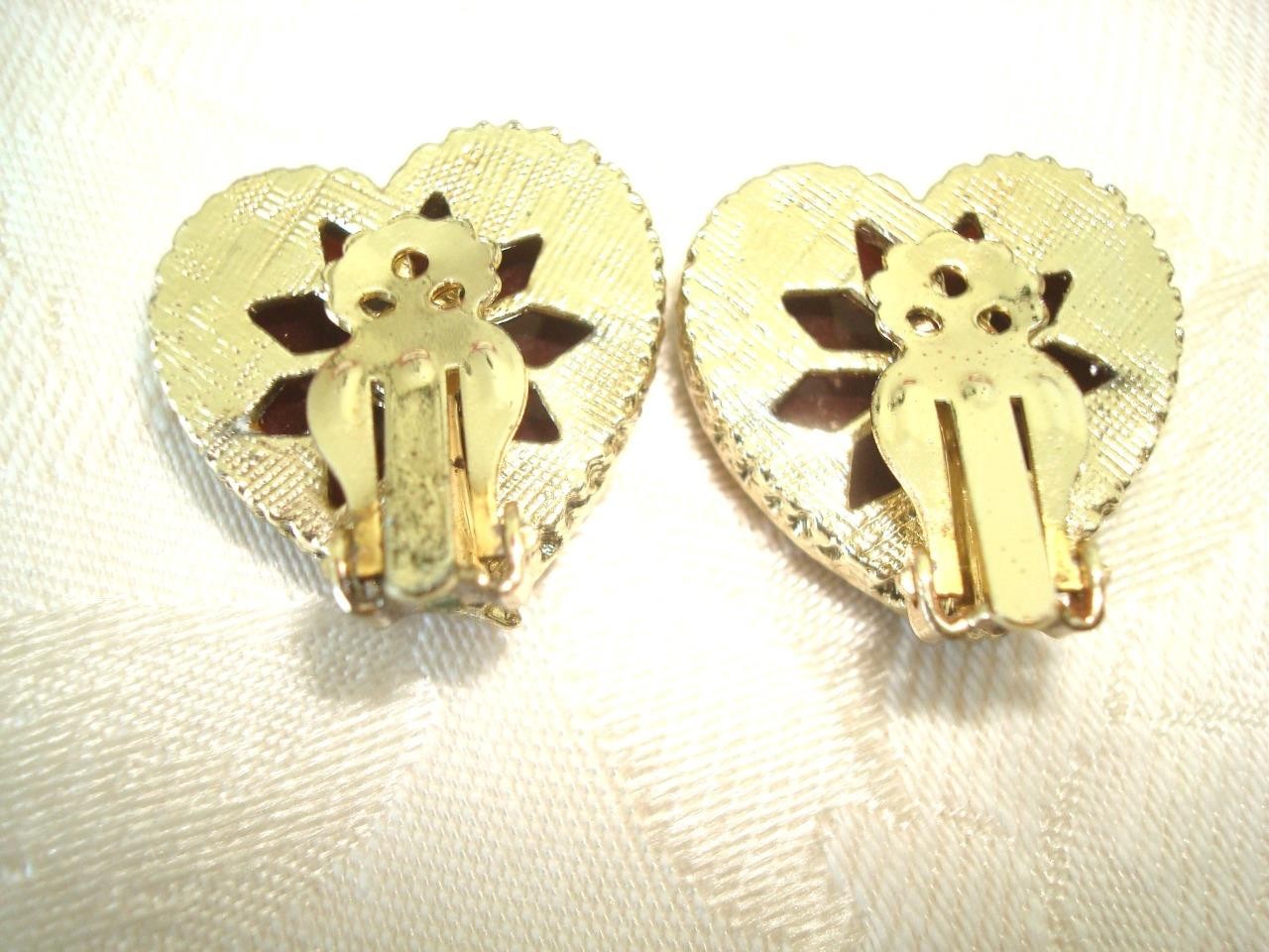 Vintage Gold Tone With Brown Plastic Heart Clip Earrings KJ