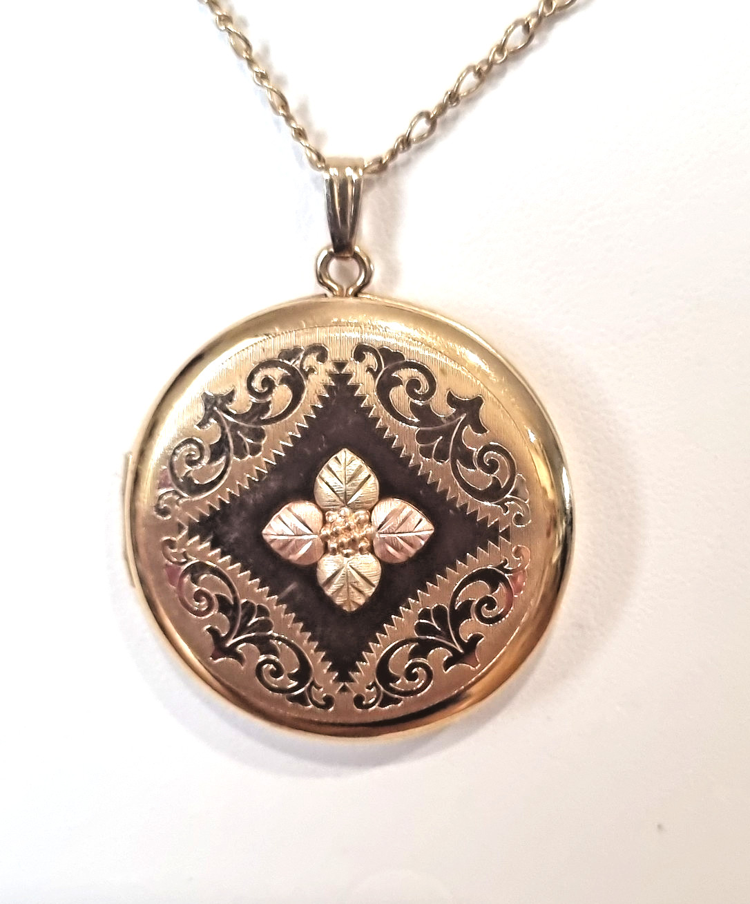 Vintage 14k Gold Fill Locket Black Hills 10k 12k Solid Trim USA made See Video