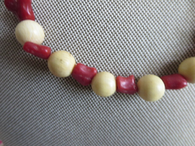 ANTIQUE GENUINE RED CORAL BEADS 14K NECKLACE