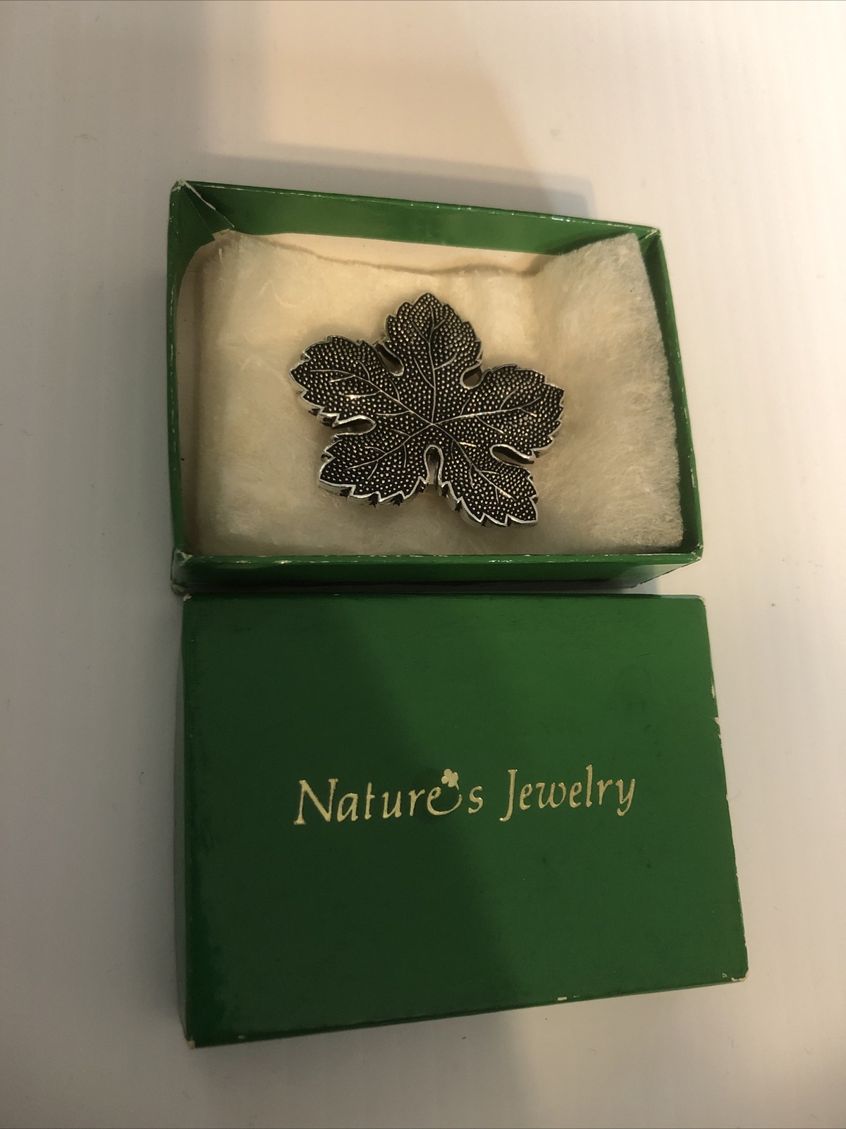 Vintage Nature’s Jewelry 2-tone Clip On Brooch Silver Toned Leaf