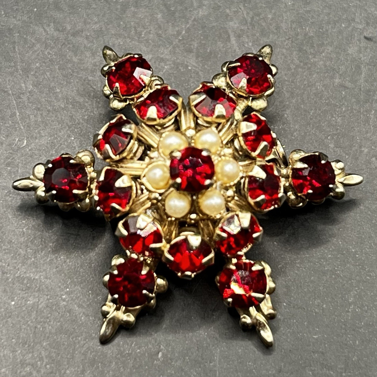 Vtg 2 Pc Brooch Lot: Clear Rhinestone Flower Red Starburst Snowflake *See Notes