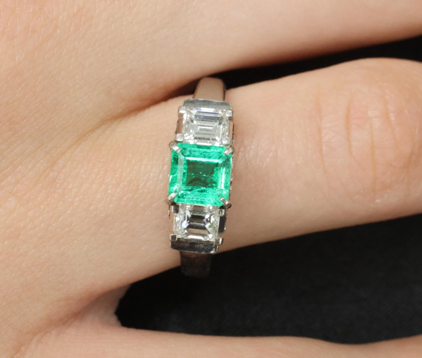 Rare 0.91ct GIA Colombian Emerald & 0.78ct Diamond Platinum Ring, Size 8.5