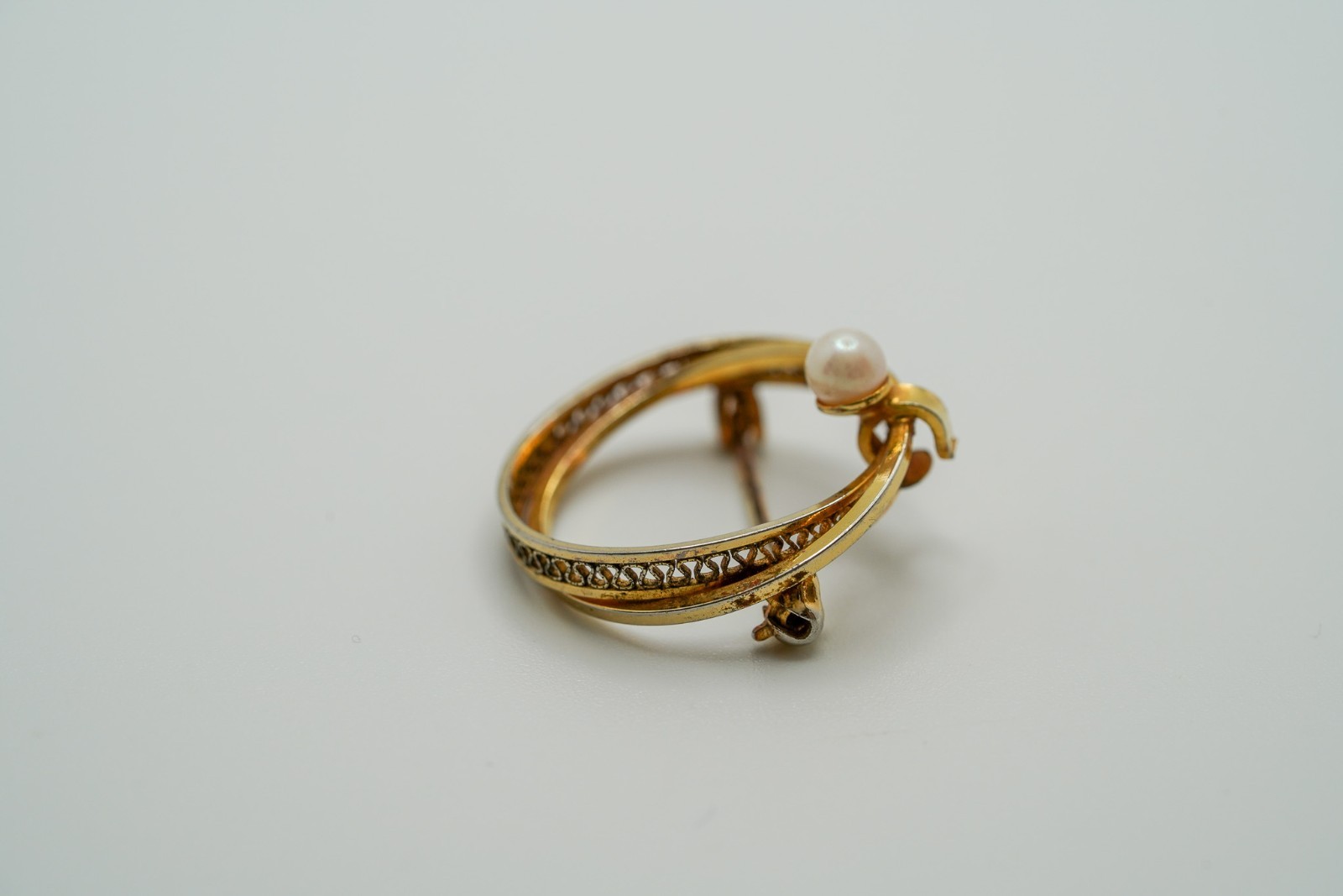 Vintage 12k Gold Filled Circle Pearl Brooch 2.2cm JB1