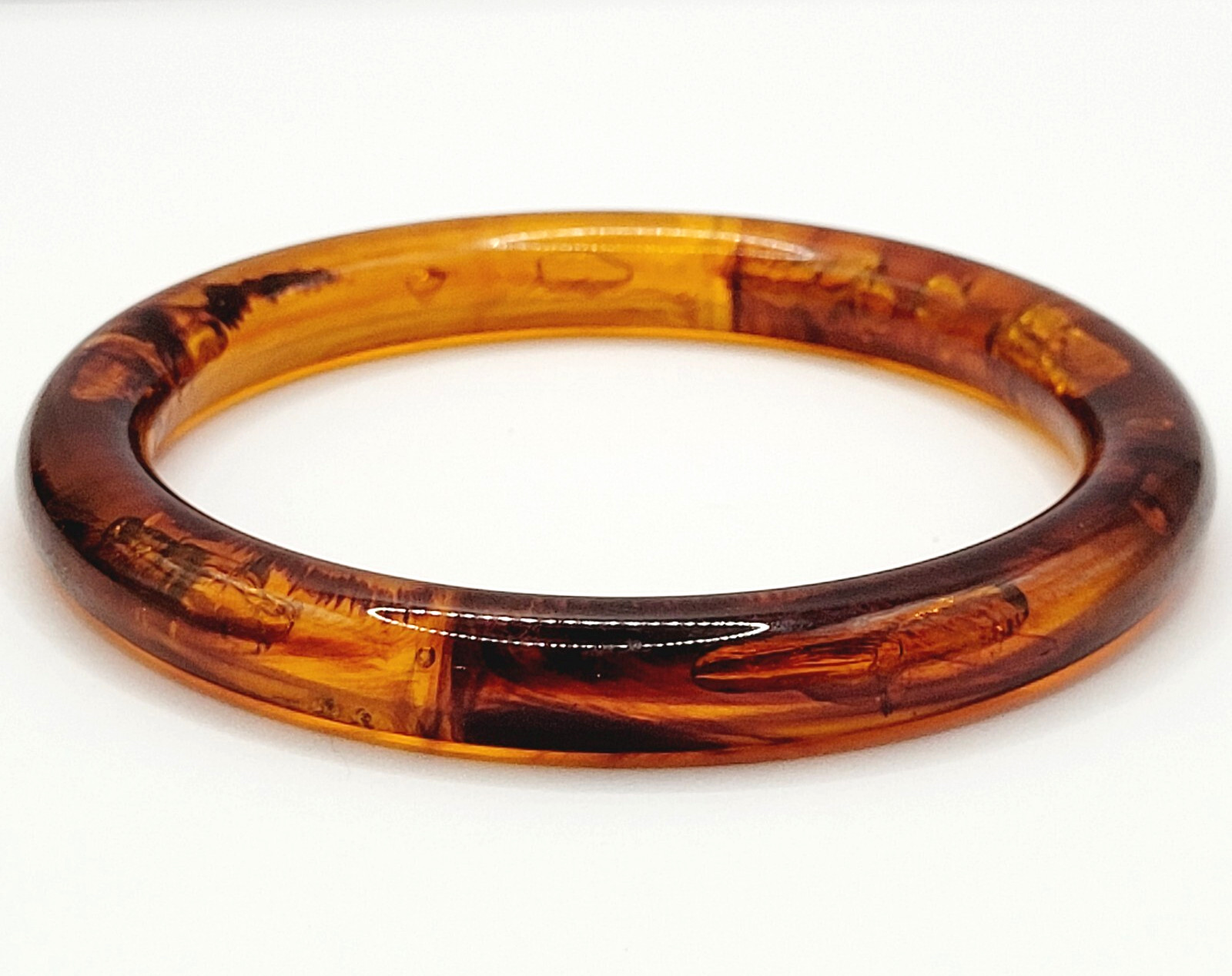 Classic Retro Faux T Shell Acrylic Bangle Bracelet Vintage 1980s with Bubbles