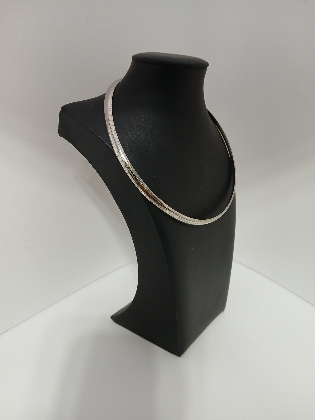VINTAGE OMEGA silver tone 16 in & 1/4 in wide chocker design necklace