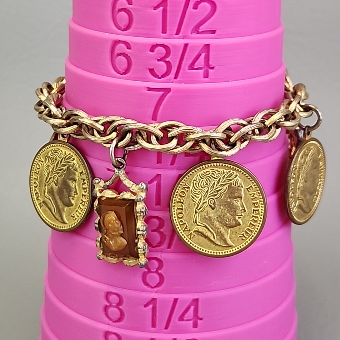 Vintage Intaglio Charm Coin Bracelet Carnelian Signet 7″ Signet Gold Tone Worn