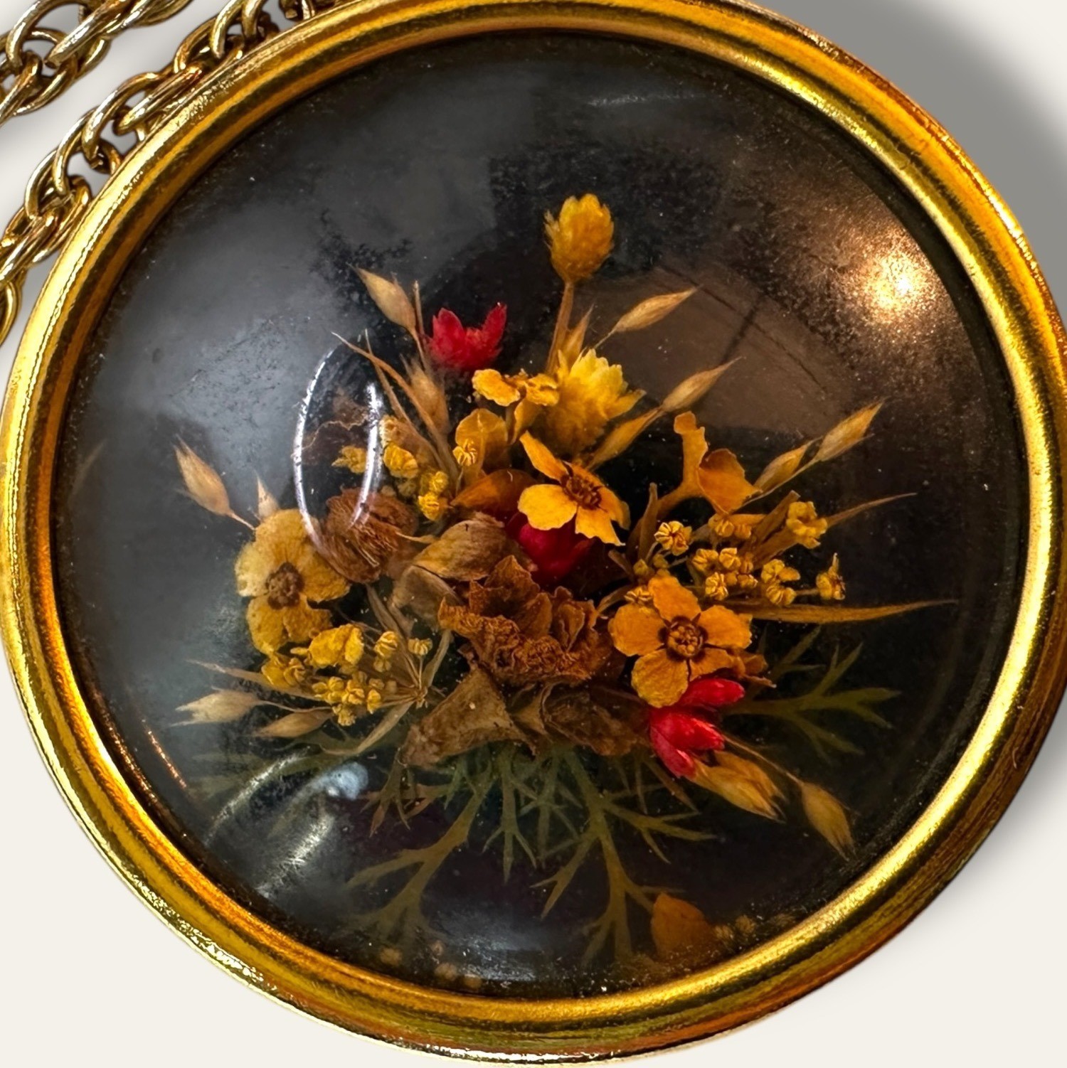 Antique Victorian Pressed Flower Bouquet Pendant Necklace Gold-Tone Round Design