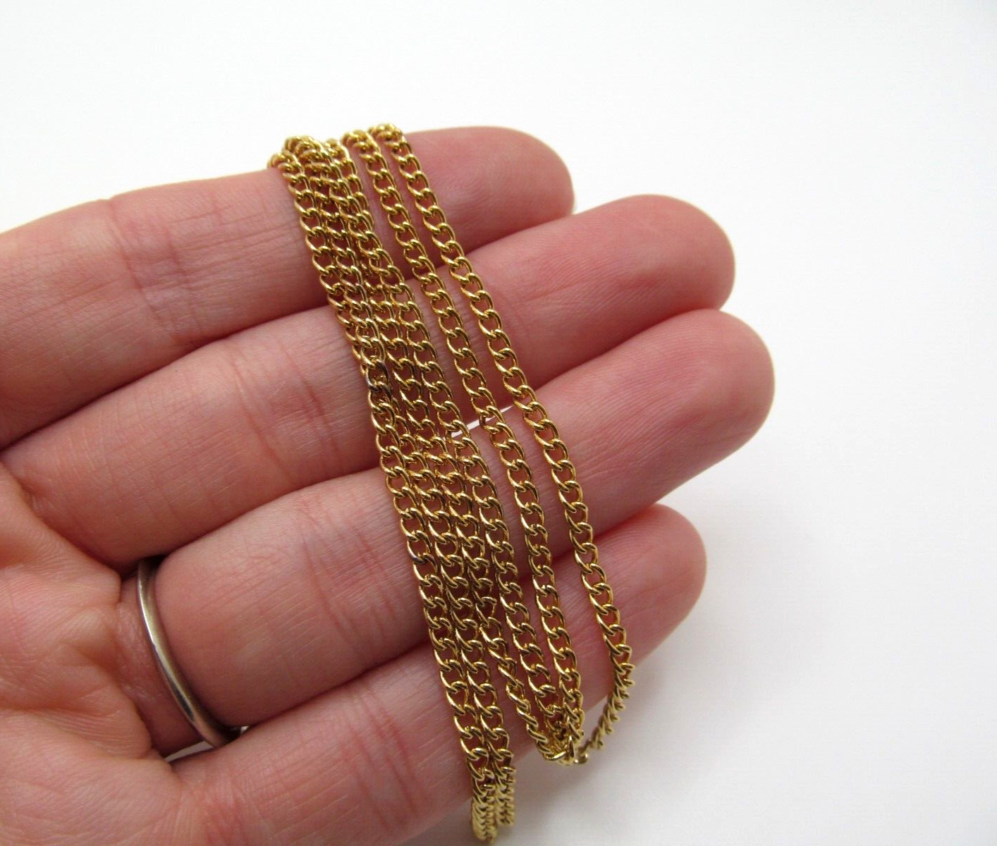 Vintage Gold Tone Plate Curb 2.4mm Wide Chain Link Necklace 24 Inch