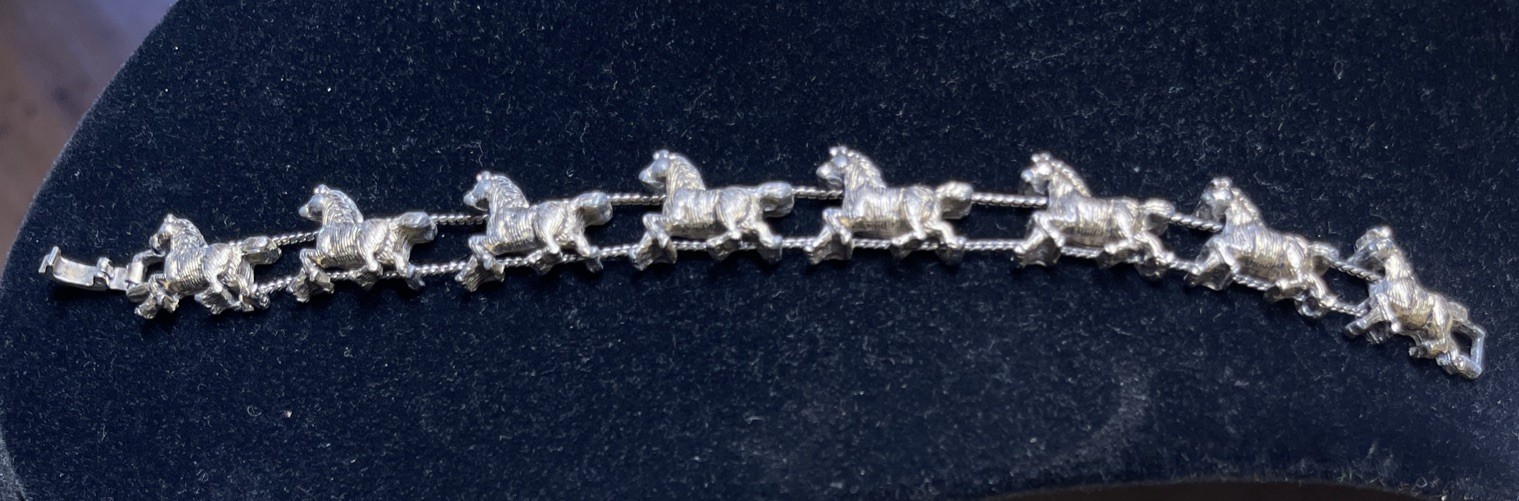 Vintage Cantering Horses Slide Bracelet – Solver Tone Equestrian Charm Jewelry