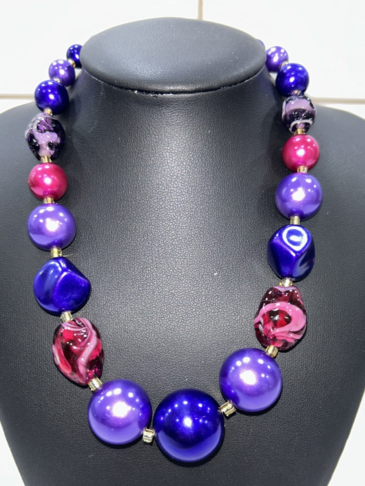 Vintage chunky beaded necklace- purple fuchsia wine beads in different shapes