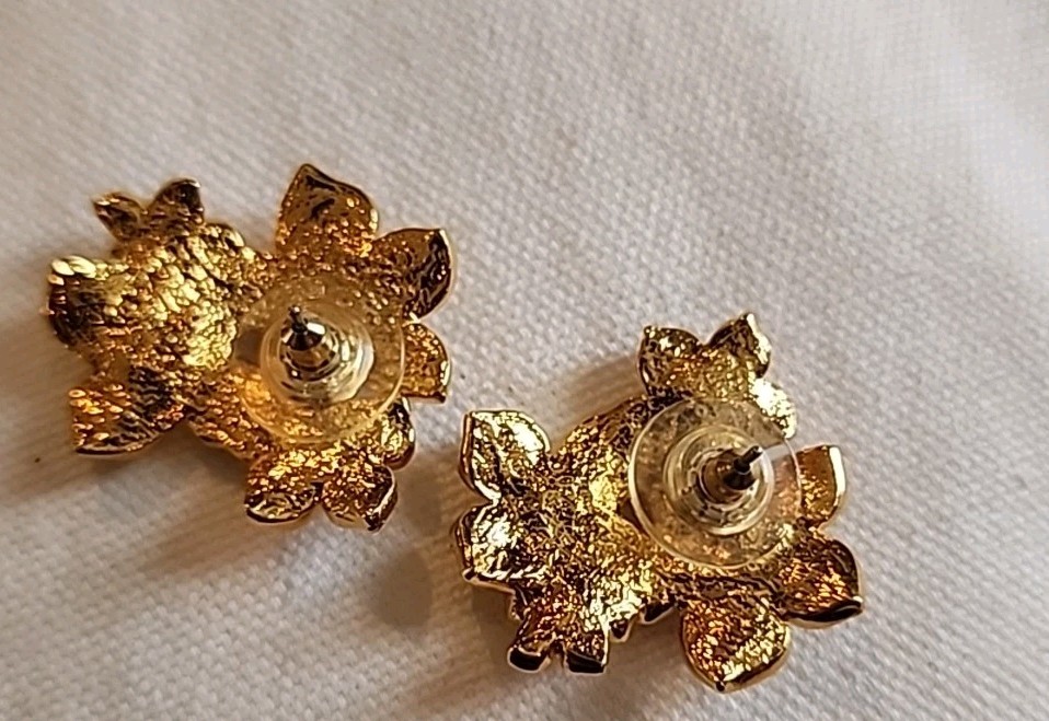 Earrings Avon Gold Tone Four Flower Earrings With Blue And Purple Gem Centers