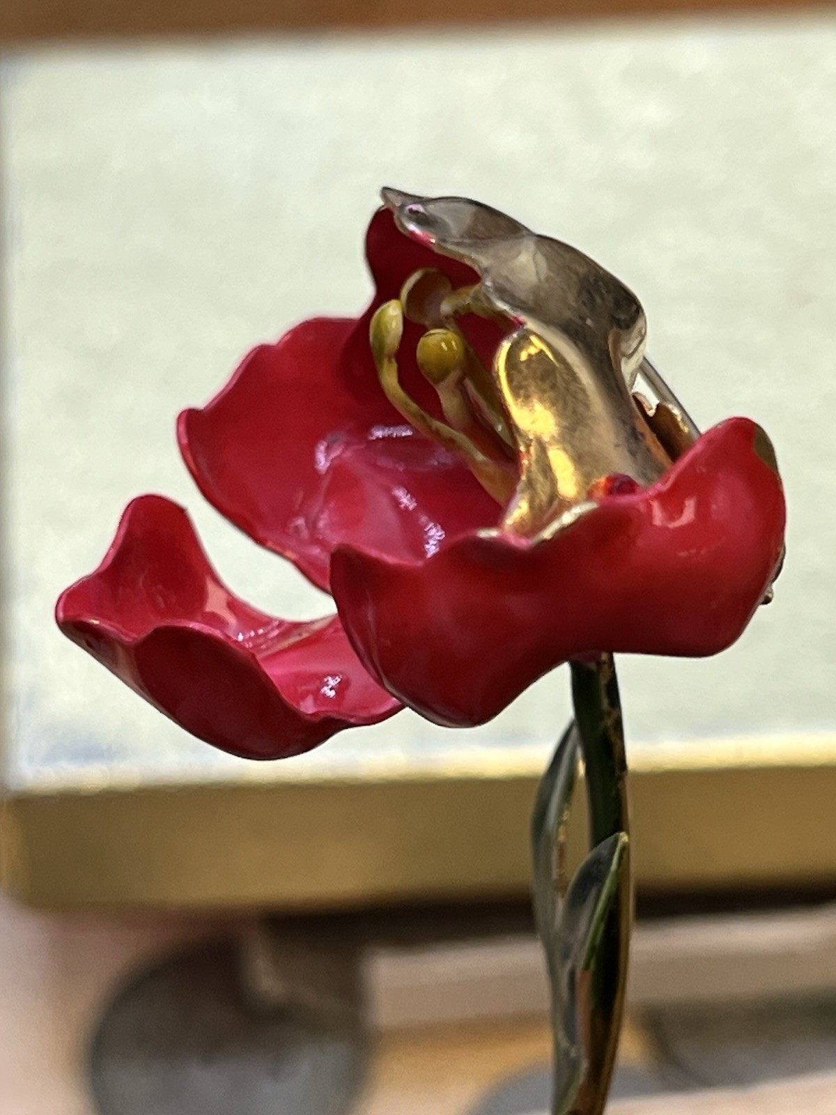 Vintage Original By Robert Gold Tone Enamel Painted Flower Brooch 2.5”