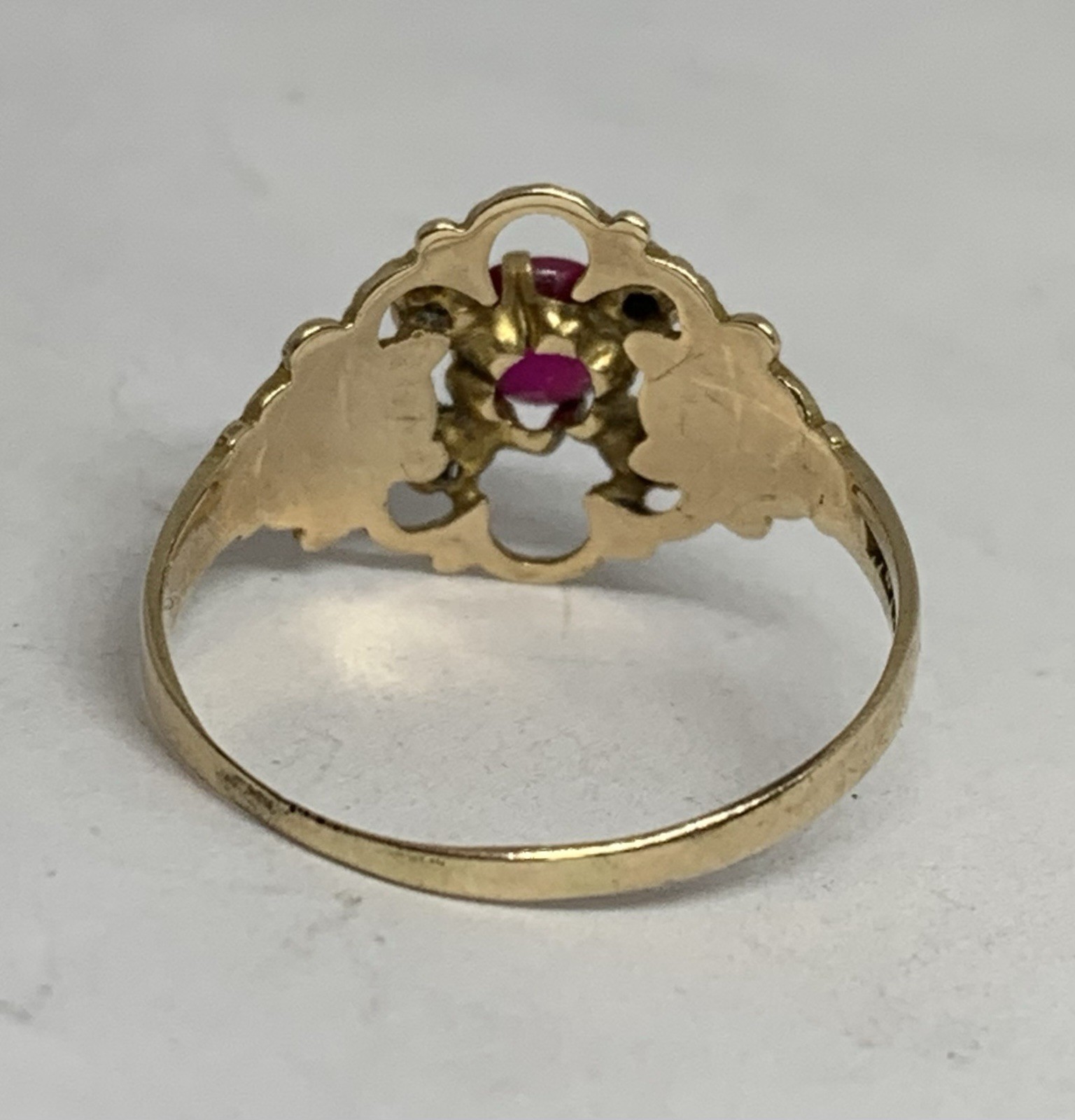 Beautiful Victorian Vintage 10k Yellow Gold Red Ruby Seed Pearl Ring Sz6.25