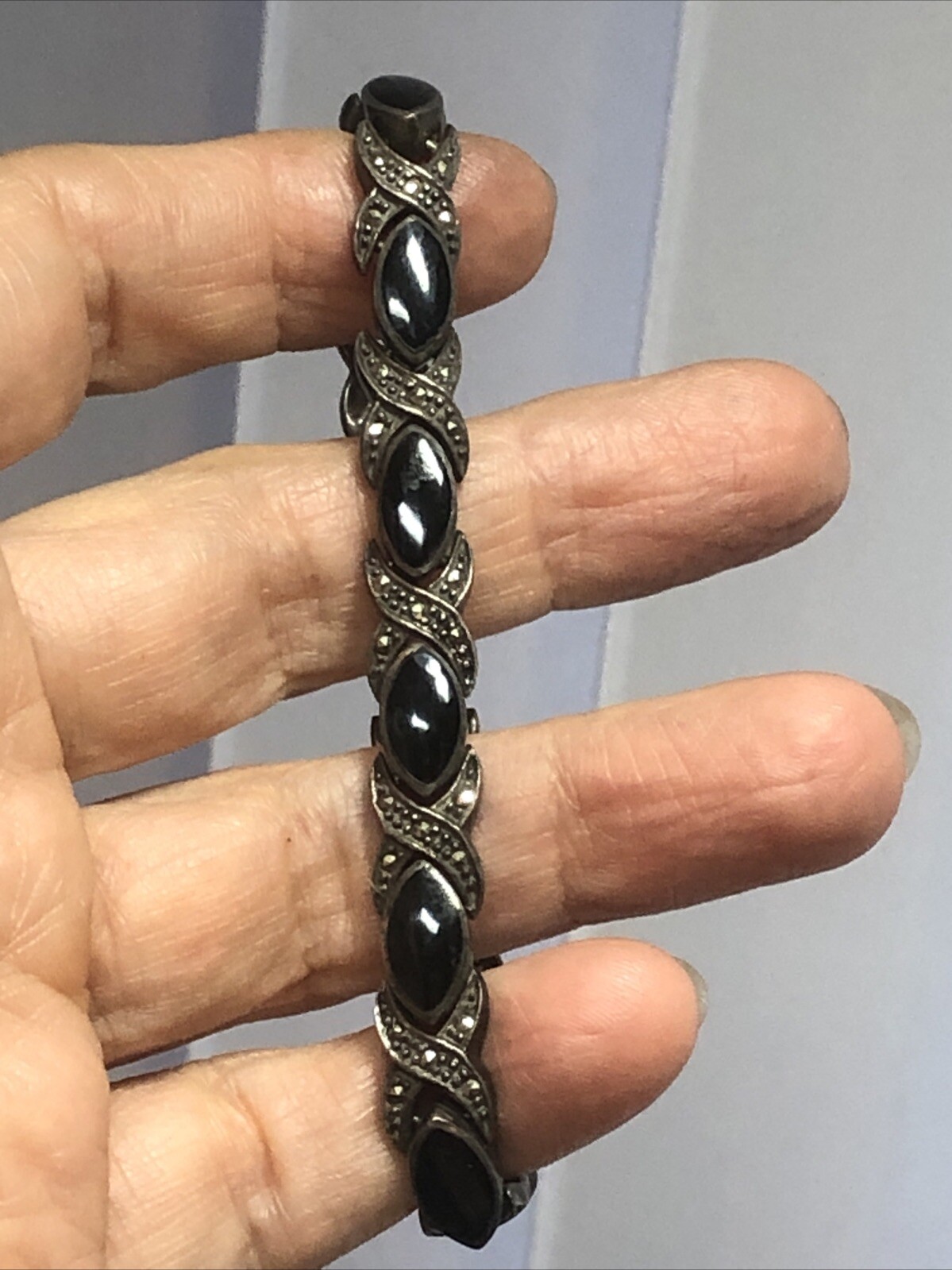 19. Art Deco Sterling 925 Black Onyx Marcasite Tennis X bracelet 19.9g, 6 3/4″