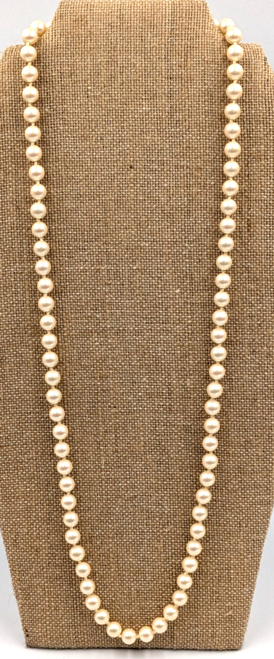 28 inch faux pearl necklace knotted with fish hook clasp unmarked vintage