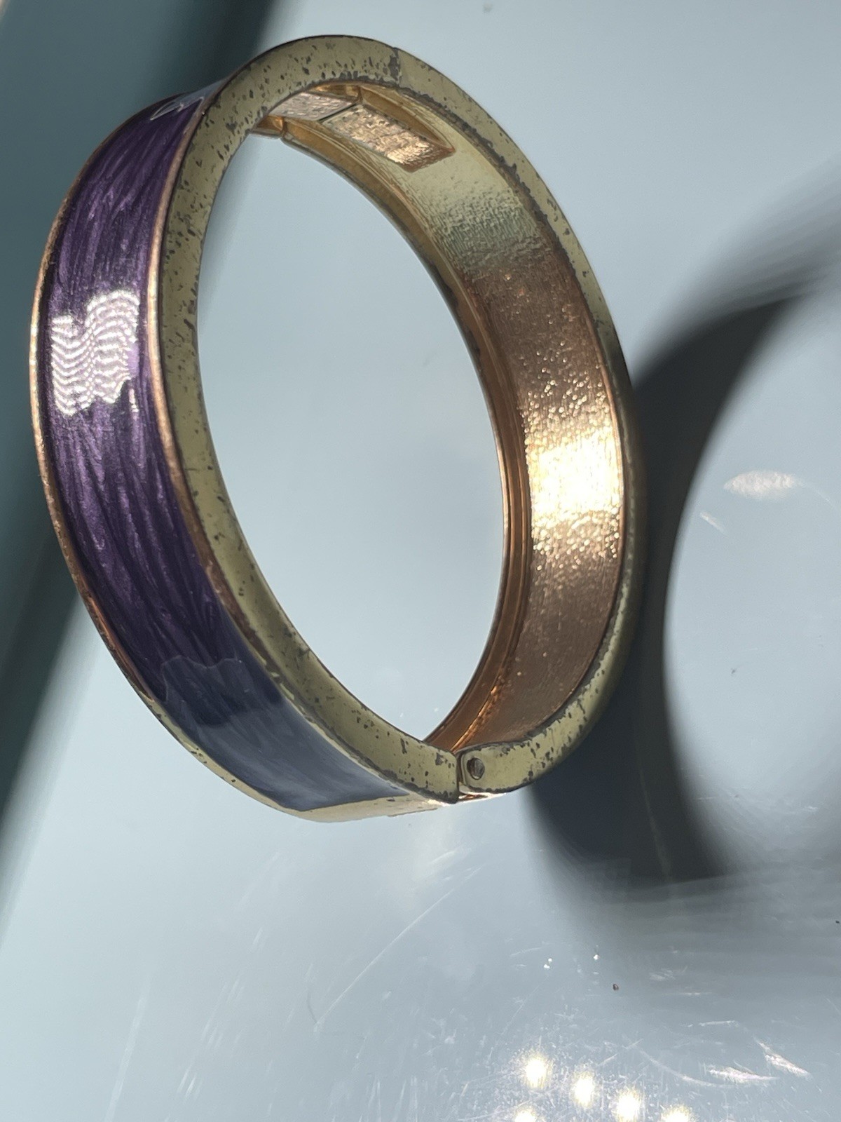 Vintage Purple Swirl Enamel Hinged Bangle Bracelet Gold Tone Clamper Cuff boho