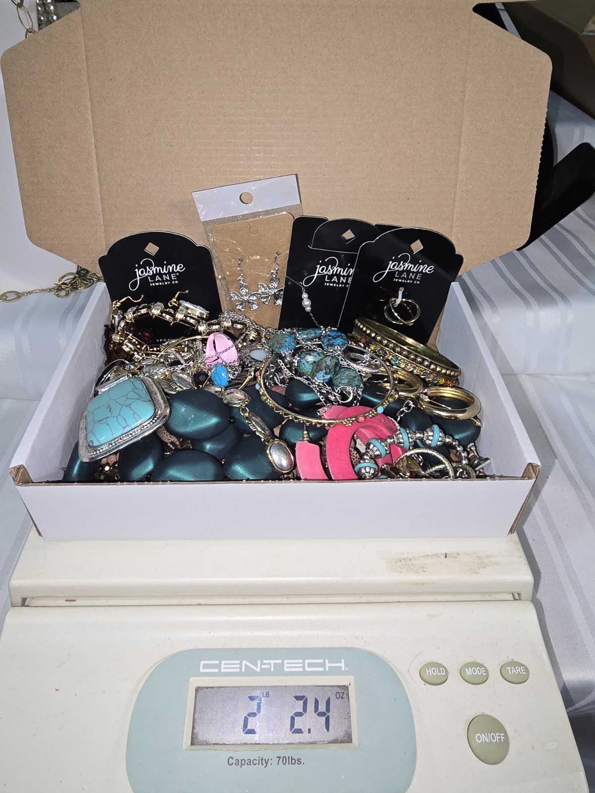 Vintage/Modern All Wear Or Resale Costume Jewelry Lot Weighing 2.2lbs
