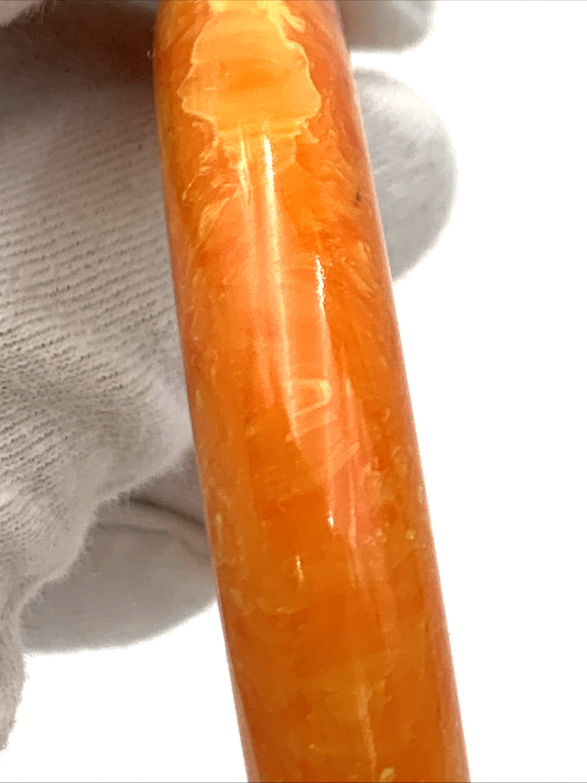 Vintage 12 mm Wide BAKELITE Bangle Bracelet Orange Marbled 29.3g 8″ IC