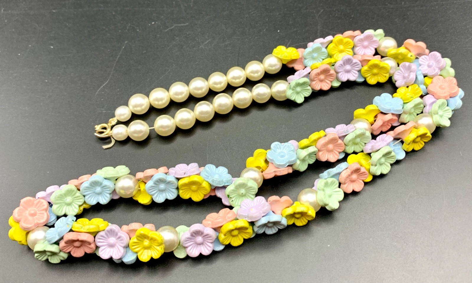 Vintage Celluloid Necklace Pastel Flower Daisy Beads and Faux Pearl 23″ Summer
