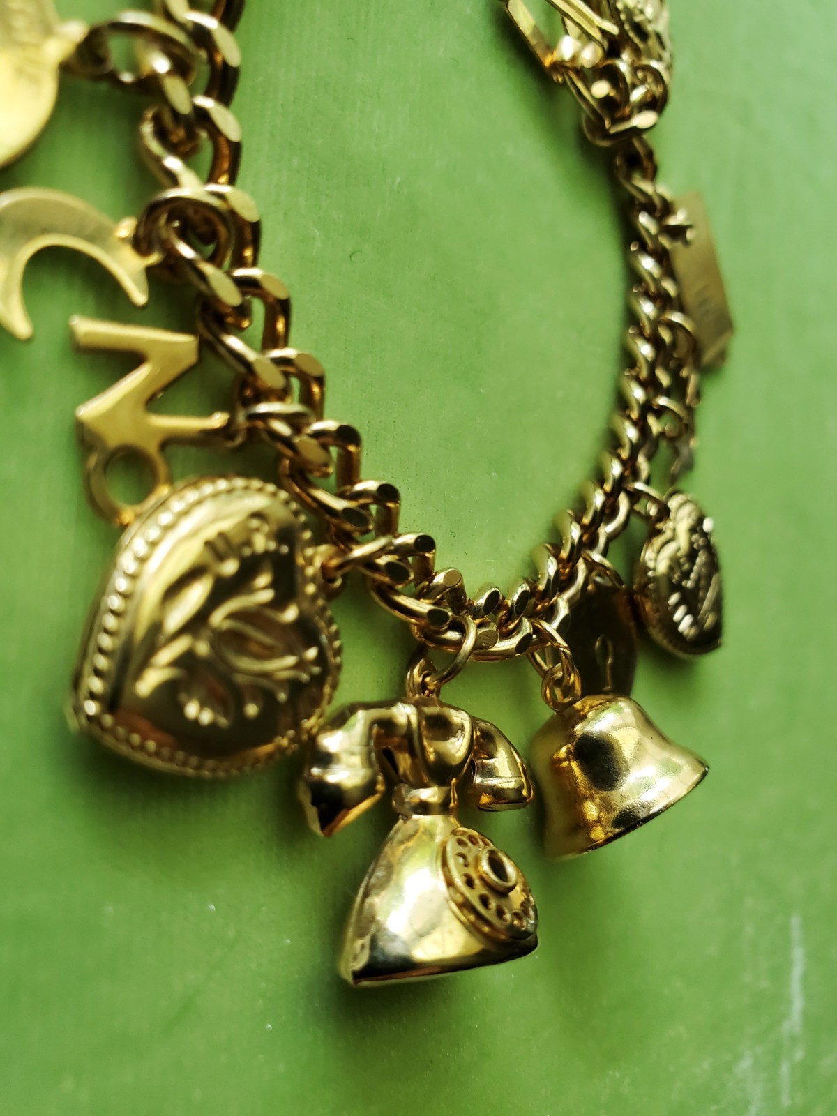 Vintage MCM Coro-style Charm Bracelet Gold Tone 15 Charms Chain Link 7″