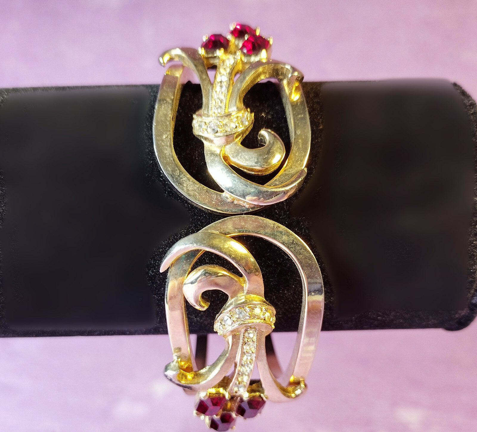Cuff Bracelet Hinged Cut Out Red Clear Faceted Rhinestones Gold Tone Vintage