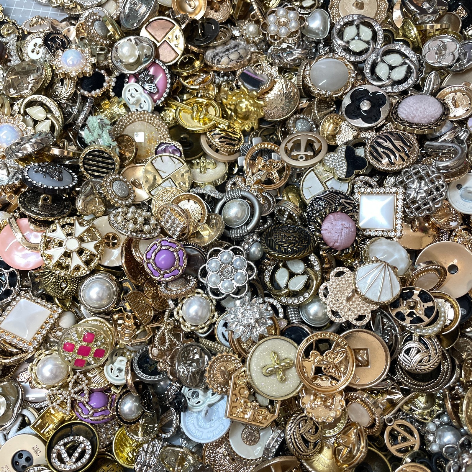 50pcs Vintage Style Metal Buttons Mixed 1-2cm Iron Sewing Craft Wholesale