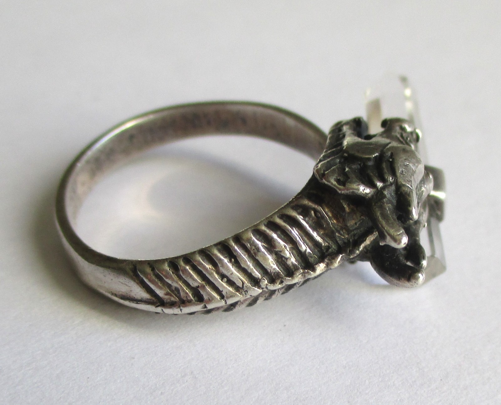 Sz 9.5 VINTAGE STERLING SILVER CLEAR QUARTZ ROCK CRYSTAL WAND DRAGON RING