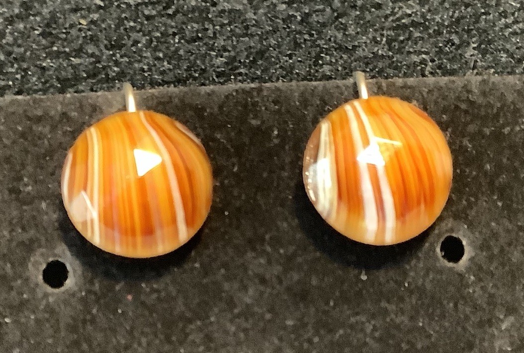 Vintage Faceted Dome Shape Polished Banded AGATE Screw Back Earrings Set