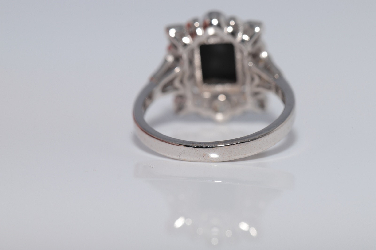 New Made 18k Gold Estate Natural Diamond Onyx Decorated Square Ring