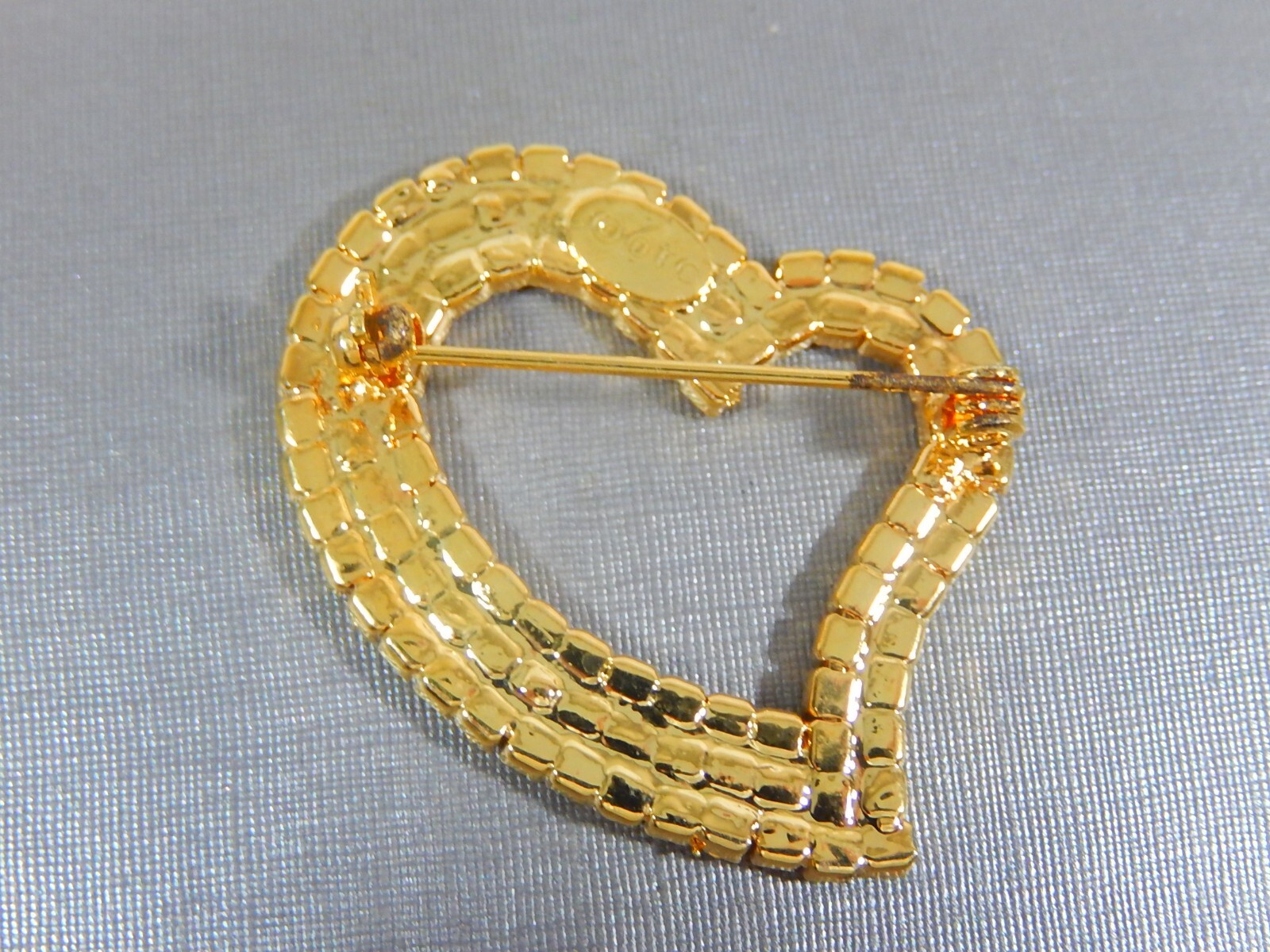 NEW OLD STOCK OTC ALL PRONG SET ICY CLEAR CRYSTAL RHINESTONE GOLD TONE BROOCH
