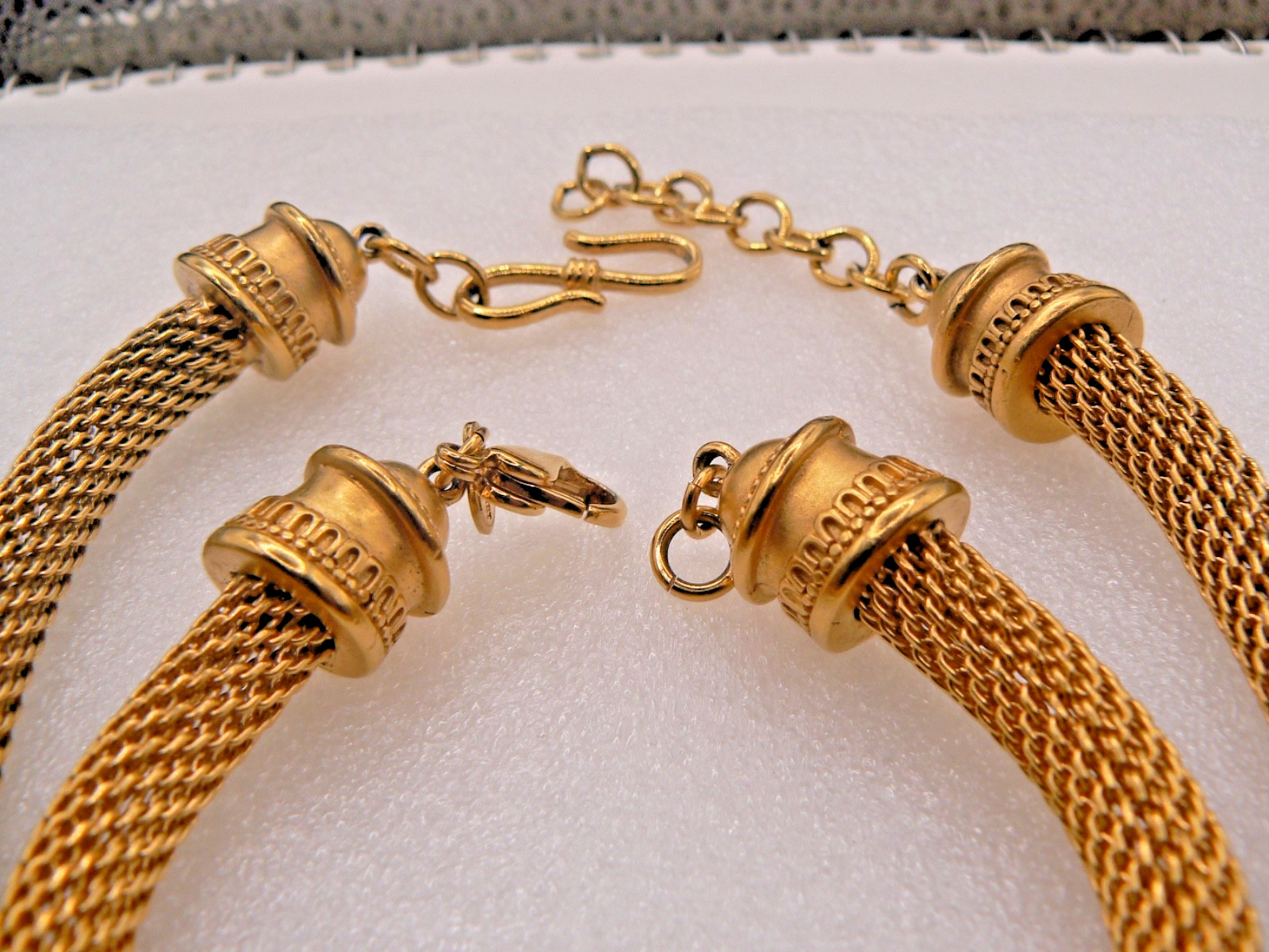 VTG Monet Gold Toned Meshed Chain Necklace with Matching Complementary 17” Neckl