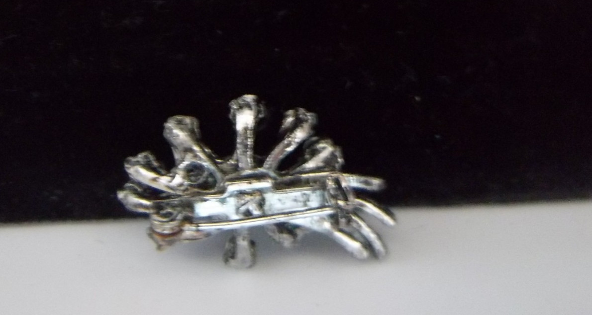 Vintage Silver Tone Abstract Brooch – Sculptural Pin – All Stones Present
