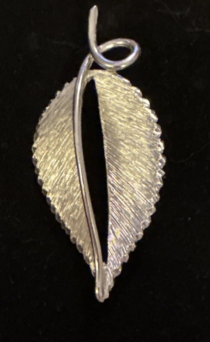 Vintage Silver Tone Leaf Brooch Pin Brushed Textured Swirl Stem 3” Nature