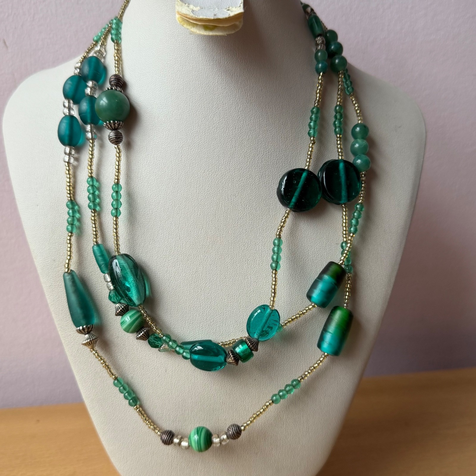 VINTAGE VIVID EMERALD GREEN COLOR MULTISHAPE GLASS BEADS LONG STATEMENT NECKLACE