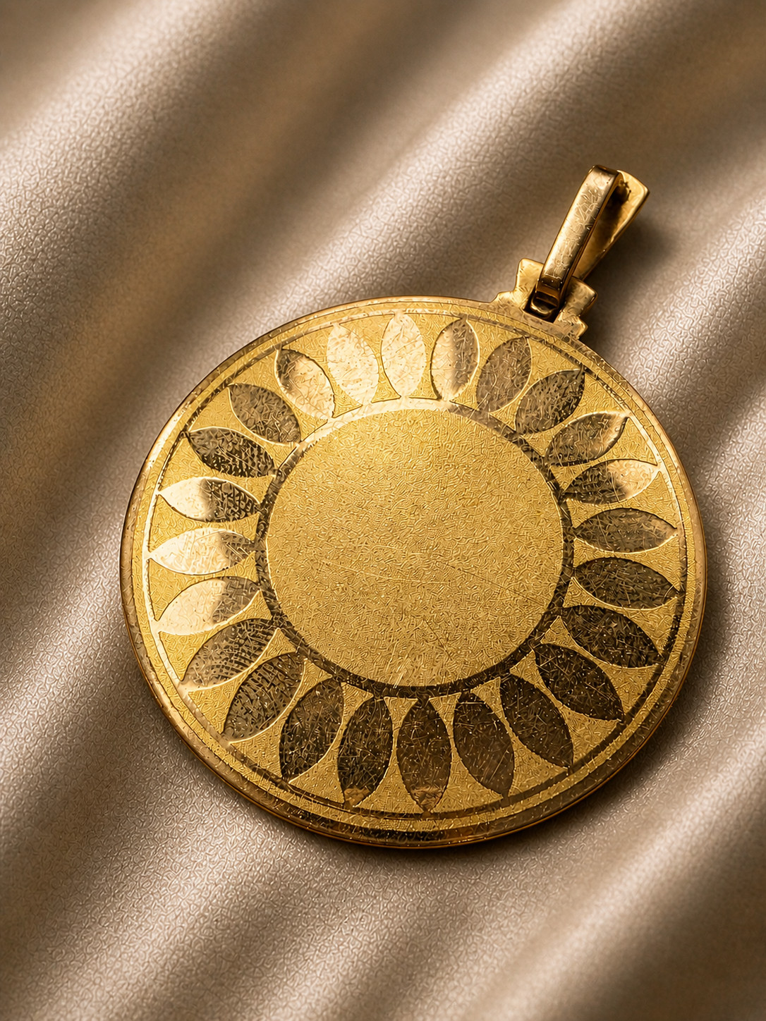 Antique 18K Gold Enamel Virgin Mary Medal Art Deco 1930 Religious Pendant Rare